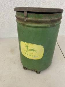 lot 255 image: John Deere Planter