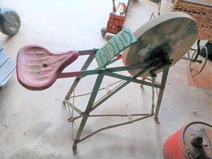 lot 15 image: Schofield Vintage Peddle Wet Stone Manufactured by the Clev D. Stone Company in Very Good Condition