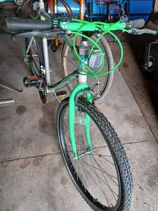 lot 35 image: Roadmaster Sand Rock Mountain Bike