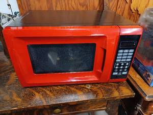 lot 60 image: Sharp Carousel Microwave Oven Works Good, Red Walmart Microwave Oven Works Good, Hamilton Beach Microwave Oven (Missing Plate) Works