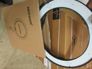 big ring light ...