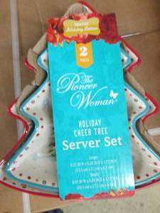 the pioneer women holiday cheer tre...