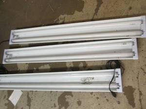 3 four foot shop lights consigner st...