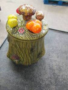 vintage cookie jar ...