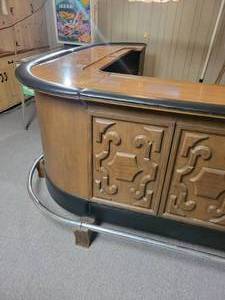 Mahogany Bar comes in 3 pieces