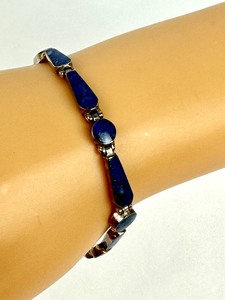 lot 20 image: Sterling Silver and Lapis Bracelet