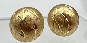 lot 46 image: 14k Gold Dot Earrings