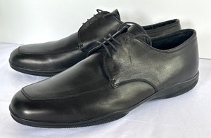 lot 276 image: Mens Prada Shoes