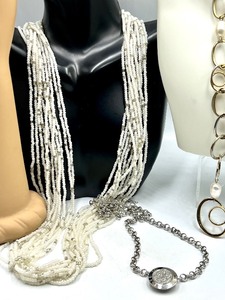 lot 91 image: Four Lovely Necklaces