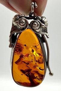 lot 305 image: Amber and Sterling Pendant