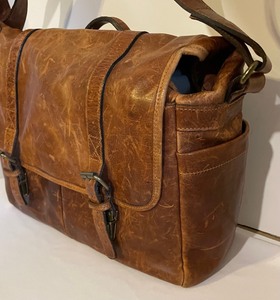 lot 106 image: ONA Leather Camera Brixton Bag