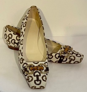 lot 109 image: Gucci Ballet Flats