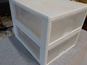 lot 24 image: 2 Stacking Plastic Storage 17 x 14 ...