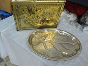 lot 25 image: Made in Hong Kong tray  and Vintage...