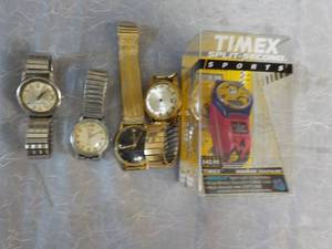 lot 76 image: Watches...