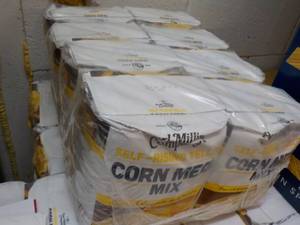 lot 124 image: 8 - 5 lb. Bags Corn Meal Mix best ...