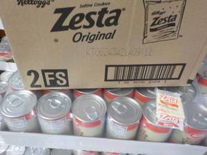 lot 160 image: 24 Pack IGA 10.5 oz Can Chicken Noo...