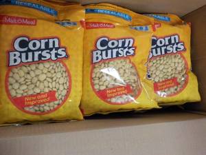 lot 211 image: 10 - 12 oz Bags Malt O Meal Corn Bu...
