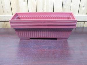 lot 20 image: Lot of 6 L&G Solutions Planters