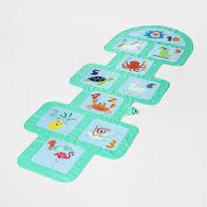 lot 7 image: Sun Squad 88 Long Inflatable Edges Hopscotch Sprinkler w Sea Animals