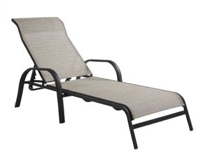 lot 46 image: Phifertex Premier Chaise Lounge