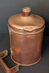 lot 118 image: Pair of French Copper Lidded Pitchers