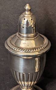 lot 37 image: Two Sets of Weighted Salt and Pepper Shakers