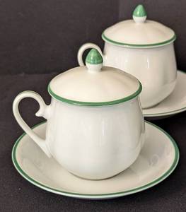 lot 57 image: Taste Setter and Fitz and Floyd Pots de Crme