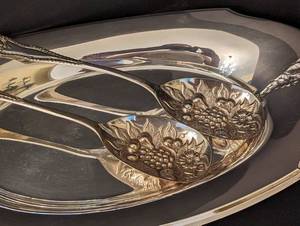 lot 77 image: Vintage Silver Plated Servingware