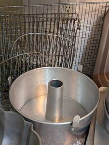 lot 134 image: Large Variety of Baking Pans