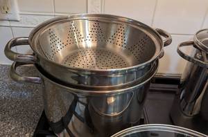 lot 142 image: Assorted Cooking Pots and Pans