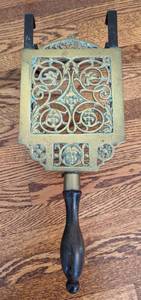 lot 162 image: Antique Brass Fireplace Trivet