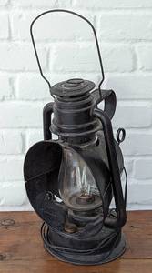 lot 165 image: Vintage Metal Electric Lantern Lamp