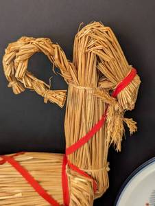 lot 192 image: Scandinavian Holiday Decor