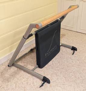 lot 197 image: Fluidity Fitness Barre