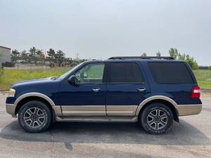 2011 Ford Expedition XLT - 4X4 - 1 OWNER