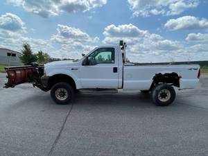2004 Ford F-350 Super Duty XL - 4X4 - 1 OWNER