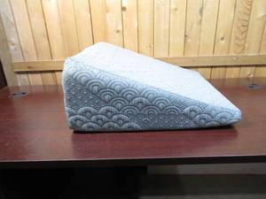 lot 81 image: Crystal Cove Wedge Pillow