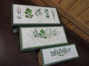 lot 85 image: Set of 3 Gift boxes