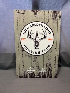 lot 17 image: Michelob Golden Light Hunging Club Metal Sign