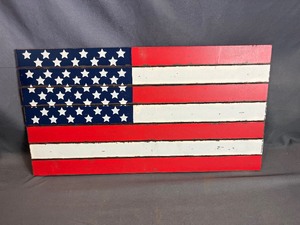 lot 24 image: American Flag Wooden Sign