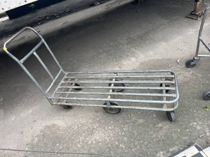 lot 39 image: Utility Cart