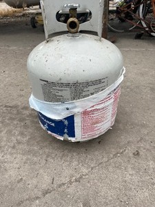 lot 44 image: Full 20 lb Propane Tank