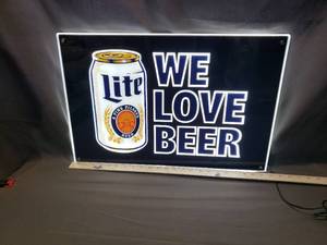 lot 28 image: Miller Lite Lighted Sign