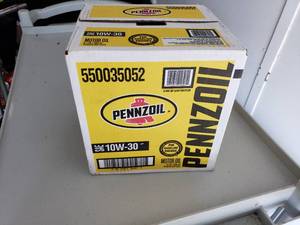 lot 78 image: 6 Quarts of 10w30 Pennzoil Oil