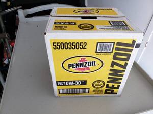 lot 81 image: 6 Quarts of 10w30 Pennzoil Oil