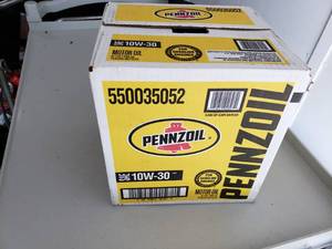 lot 82 image: 6 Quarts of 10w30 Pennzoil Oil