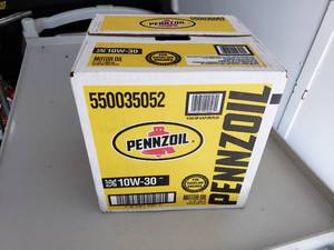 lot 85 image: 6 Quarts of 10w30 Pennzoil Oil