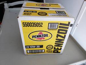 lot 86 image: 6 Quarts of 10w30 Pennzoil Oil