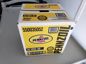 lot 89 image: 6 Quarts of 10w30 Pennzoil Oil